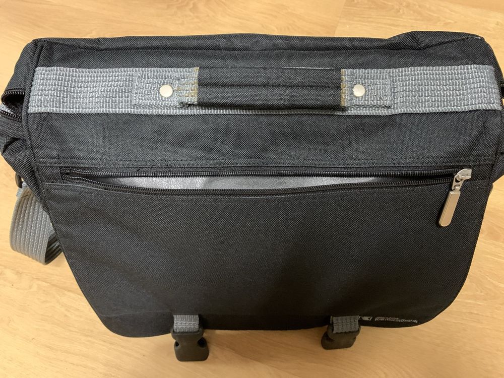 Borse: Geräumige Umhängetasche/Laptoptasche schwarz – Usato da Meilen venduto da Flockenwirbel