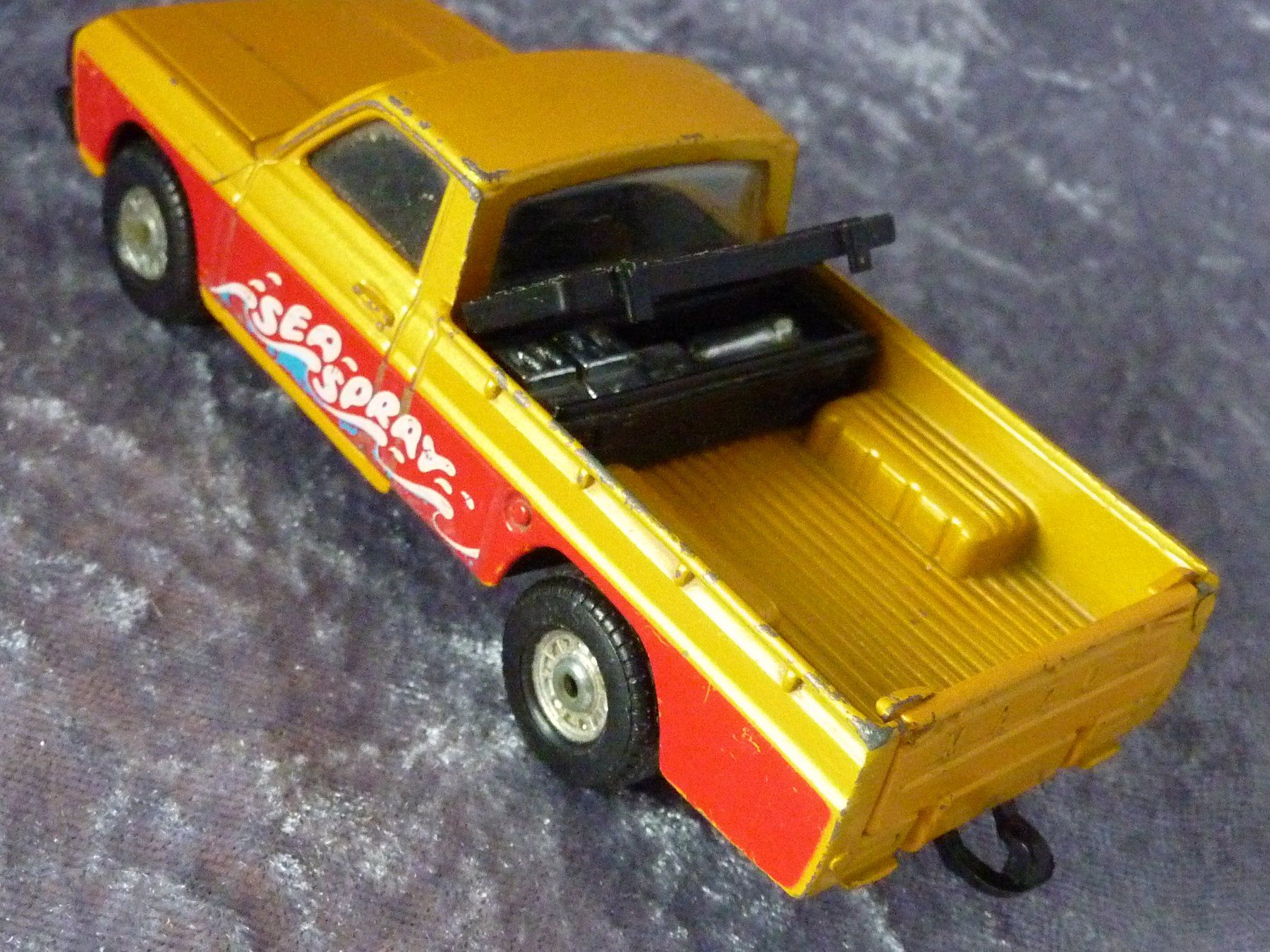 Mazda Voitures modèles: Mazda B1600 Pickup – D'occasion à Dürrenäsch par modellautos4you 1