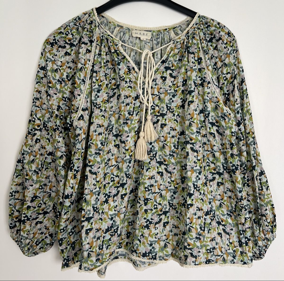 Camicette: M.A.B.E. Bluse Blumenmuster Grösse M – Usato da Uster venduto da Family_Boutique