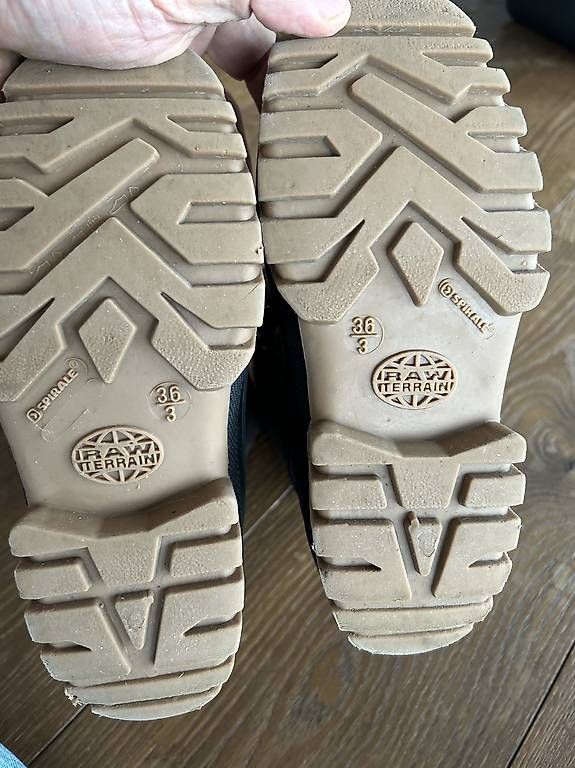 Chaussures garçon: Winterstiefel Gr. 36 – D'occasion à steffisburg par stefanruoff 2