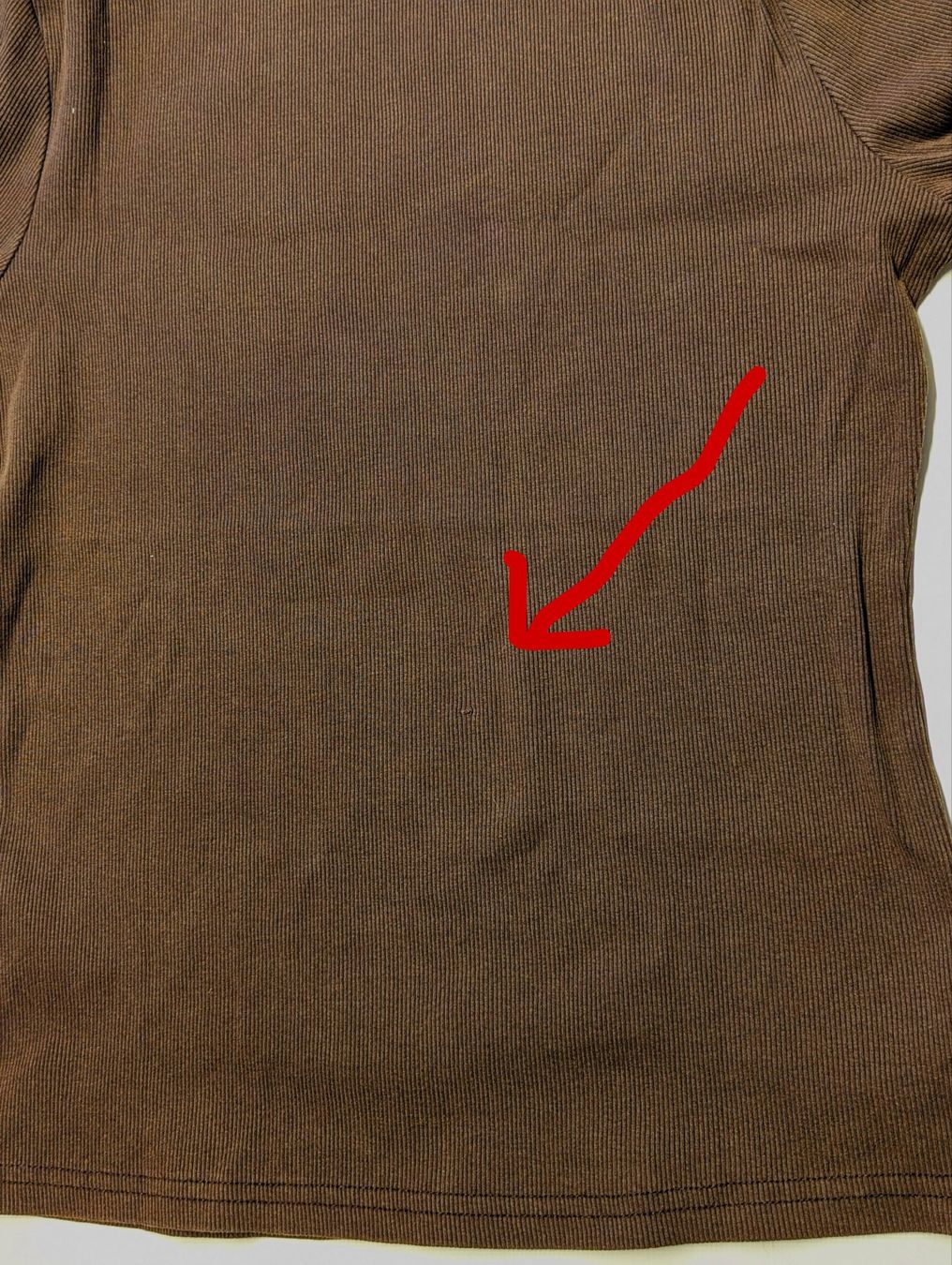 T-shirt: Braunes Basic Ripp-T-Shirt, Grösse 36/38 – Difettoso da Eschenbach SG venduto da Peachick 1
