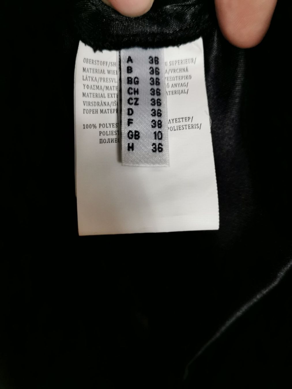 Vestiti: Schwarzes Cocktailkleid – Usato da Unterägeri venduto da Fiobi 2