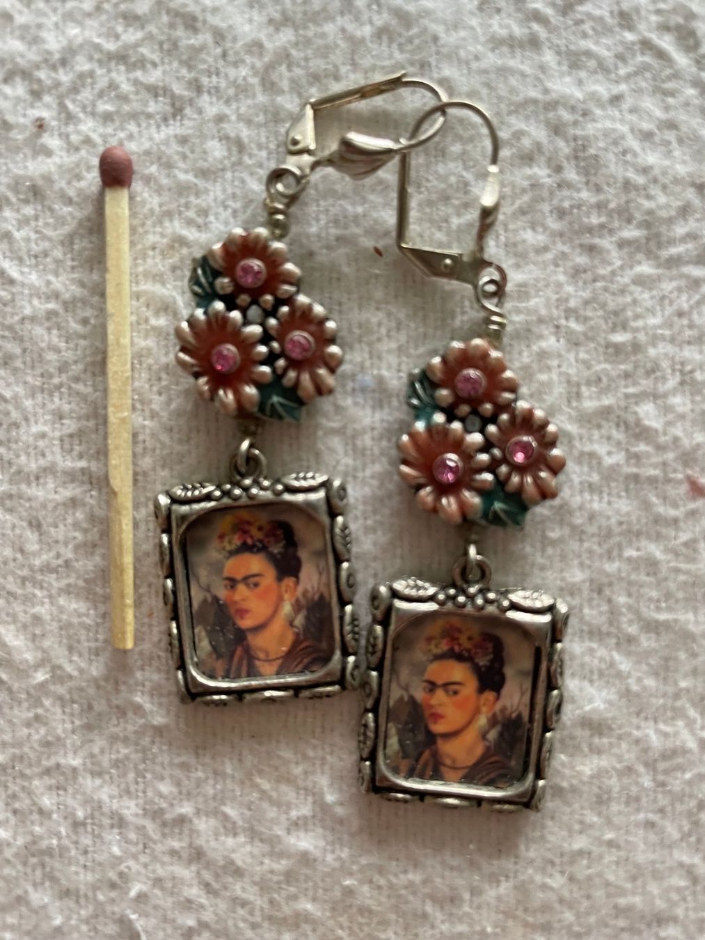 Orecchini pendenti & Orecchini a lobo: Frida Kahlo-Ohrringe – Nuovo (secondo la descrizione) da Zürich venduto da aannnnaa48