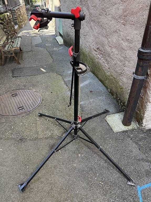 Chevalets: Cavalletto per bicicletta  – D'occasion à agno par Reghen0 1
