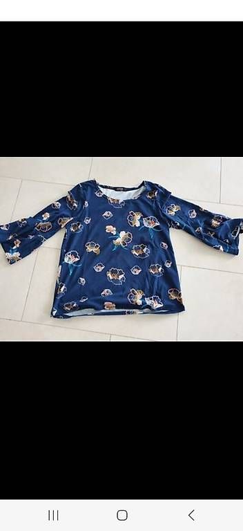 T-shirts: Shirt Grösse M wie NEU – D'occasion à Therwil par cha_m68j