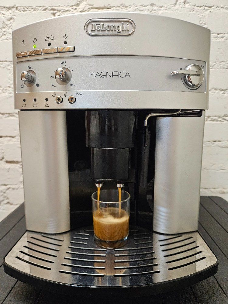 De'Longhi Macchine per caffè & Macchine per espresso: DeLonghi Magnifica – Usato da Zürich venduto da mimi_zh 6