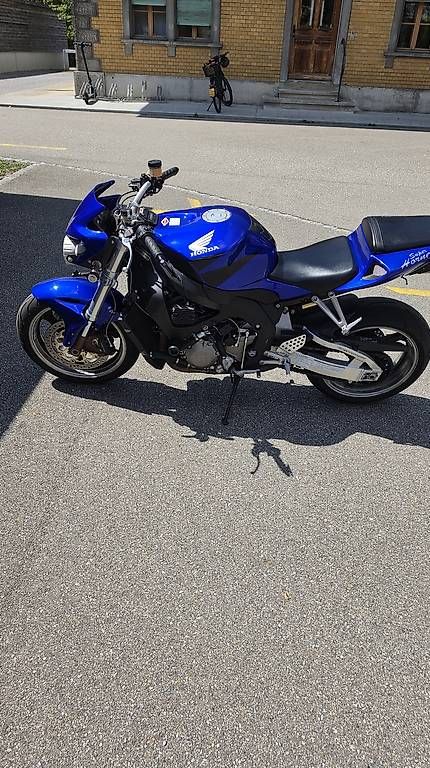 Honda Strada: Honda CBR1000RR Fireblade – Usato da Utzenstorf venduto da Ratatouille762 2