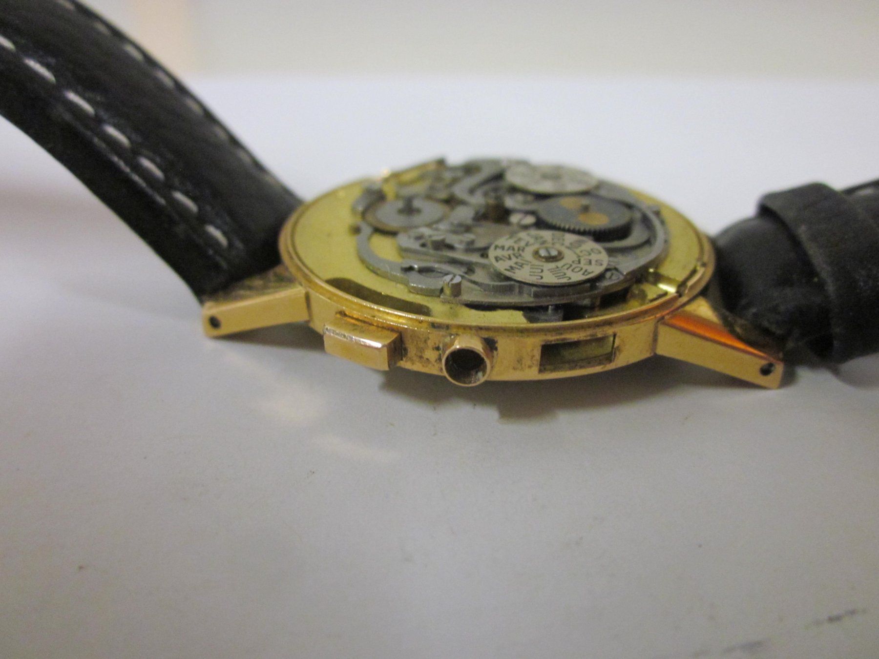 Universal Genève Uhren: UNIVERSAL GENEVE TRI COMPAX OR Chronomètre 1940 Défectueux – Defekt aus Grand-lancy von  4