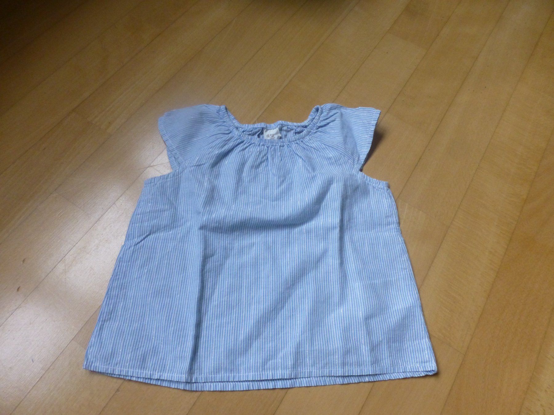 H&M Hemden, Tops & T-Shirts: Baby Sommertop oder Bluse (ärmellos) Gr. 80 – Gebraucht aus Hergiswil NW von annettelia