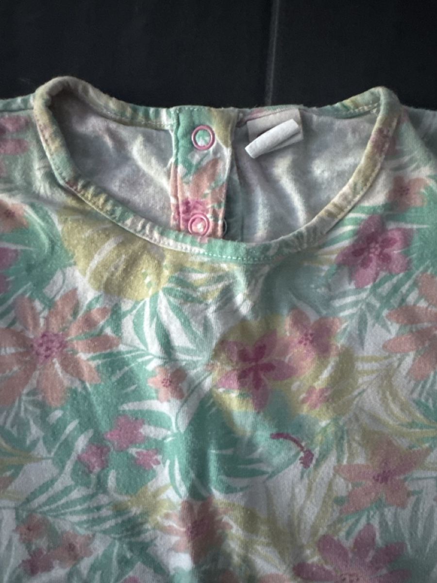 Camicette, T-shirt & Top: Girls T-Shirts 98  – Usato da Zürich venduto da Petrui 1