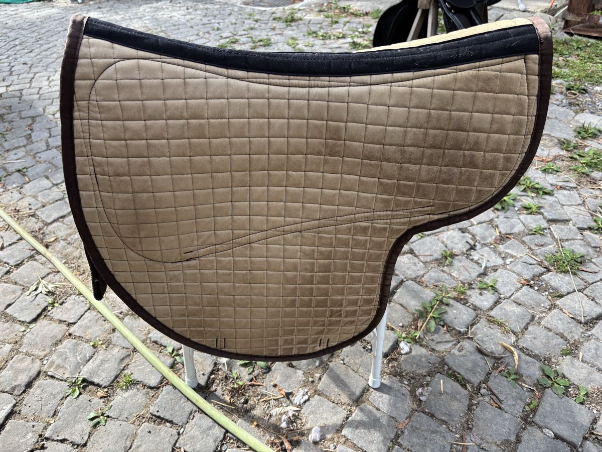 Sattel & Sattelzubehör: Satteldecke mit Moosgummi-Pad – Gebraucht aus St. Gallen von may_8fbd 3