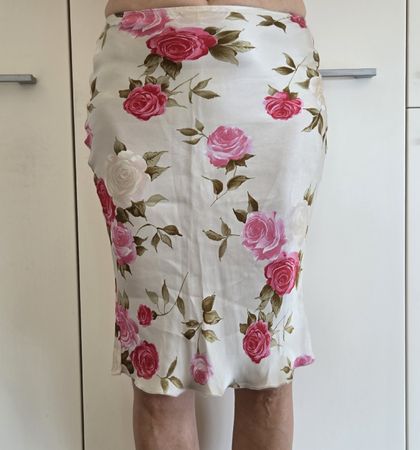 Gonna fantasia rose 100% viscosa taglia S Made in Italy