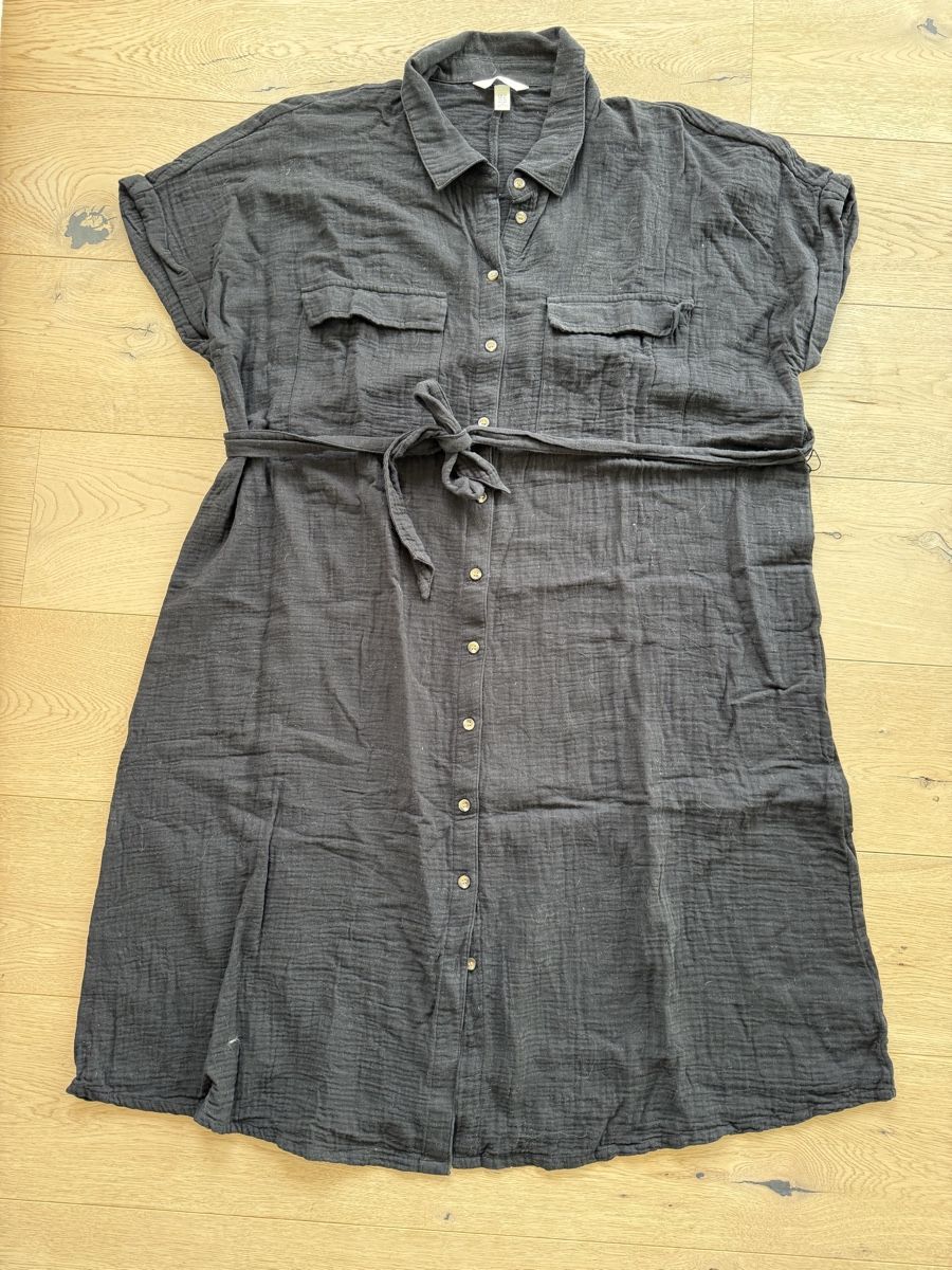 H&M Vestiti: Robe chemise noire en coton XL – Usato da Zürich venduto da Irassa