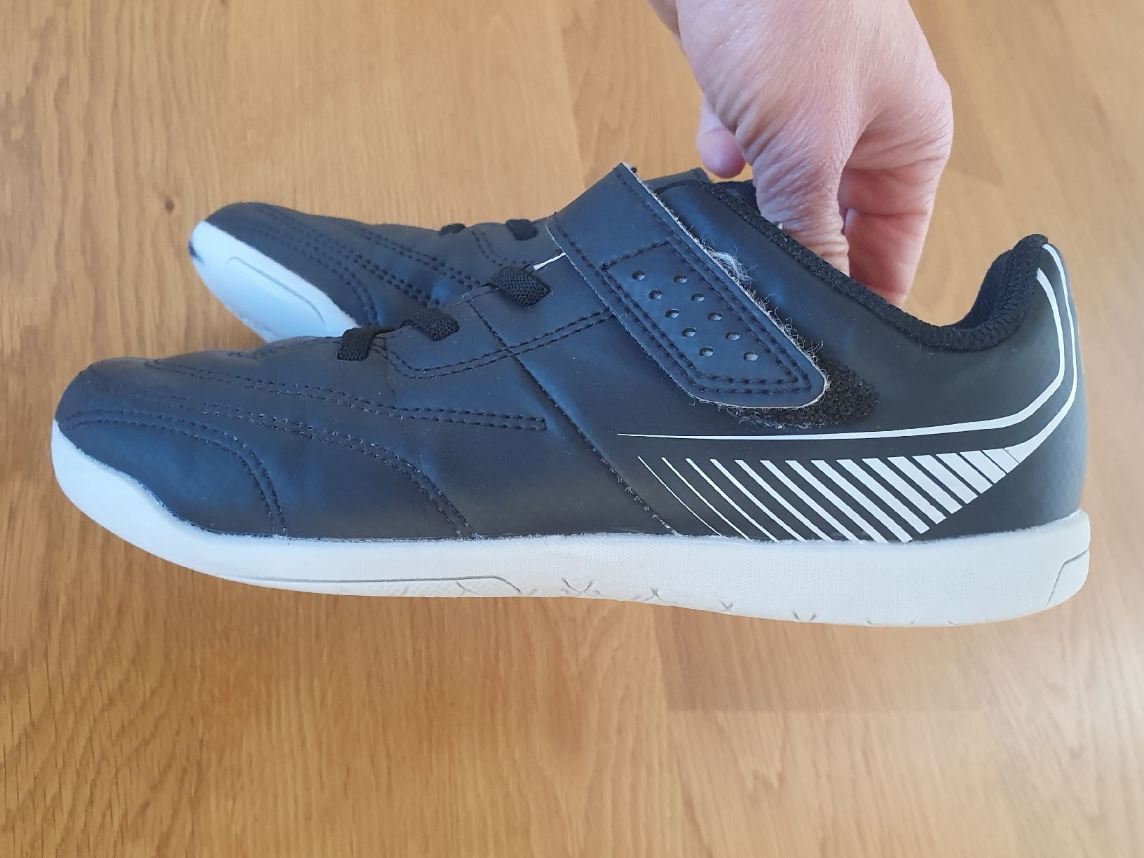 Decathlon Scarpe da uomo: Kipsta Futsal Hallenschuhe Gr. 36 – Usato da Villars-sur-Glâne venduto da richardette 1