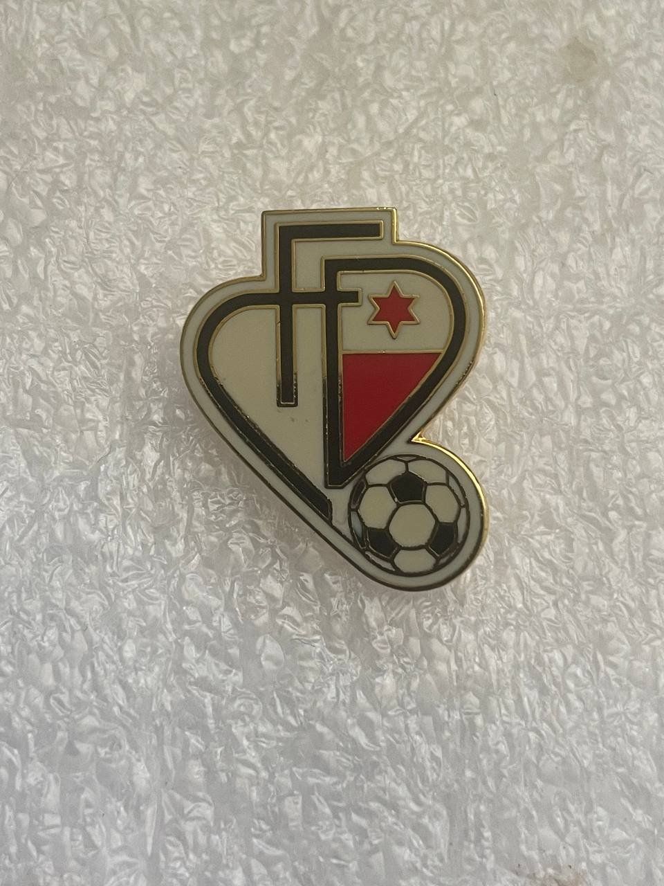 Placchette & Badge: 170. Pin - FC Dotzingen – Usato da Luzern venduto da Irek 1