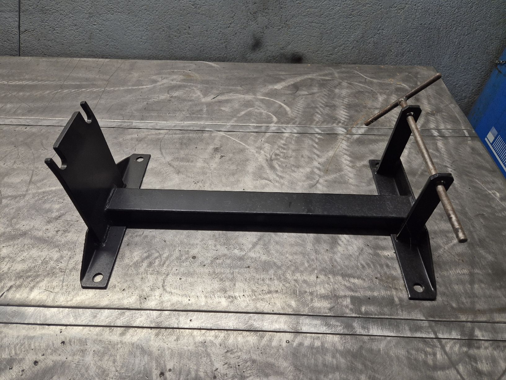Stander: Support moteur Harley-Davidson Sportster  – Usato da Le Locle venduto da CHEGUA