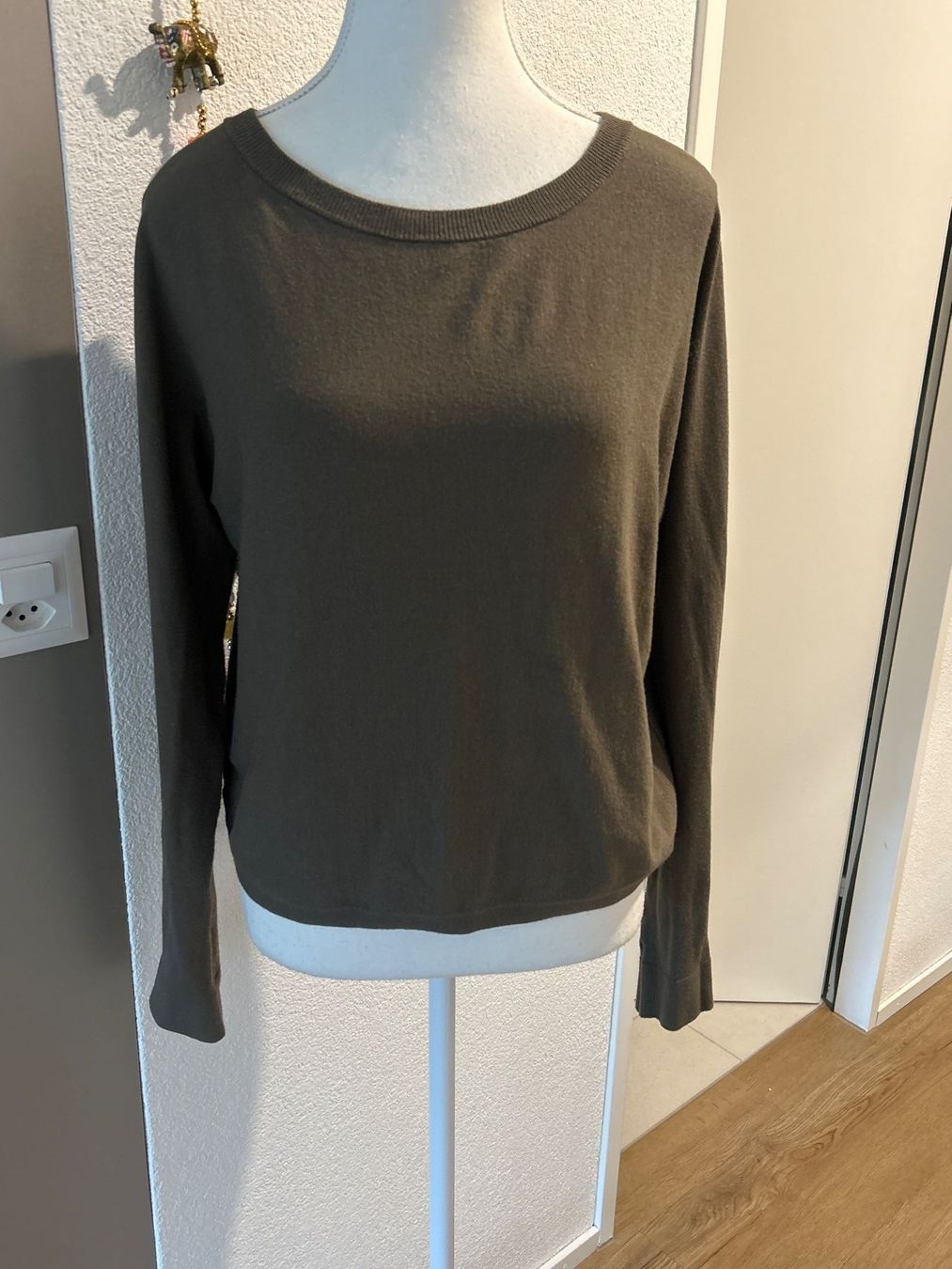 Comma Maglioni & Felpe: Damen Strickpullover olivgrün langarm von Comma Gr. 34 – Usato da Brunnen venduto da Nala2929 2