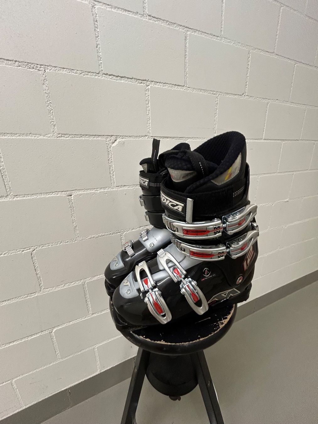 Nordica Scarpe da uomo: Skischuhe Nordica – Usato da Schindellegi venduto da nat_xfx6