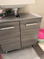 Meubles sous lavabo en excellent état 