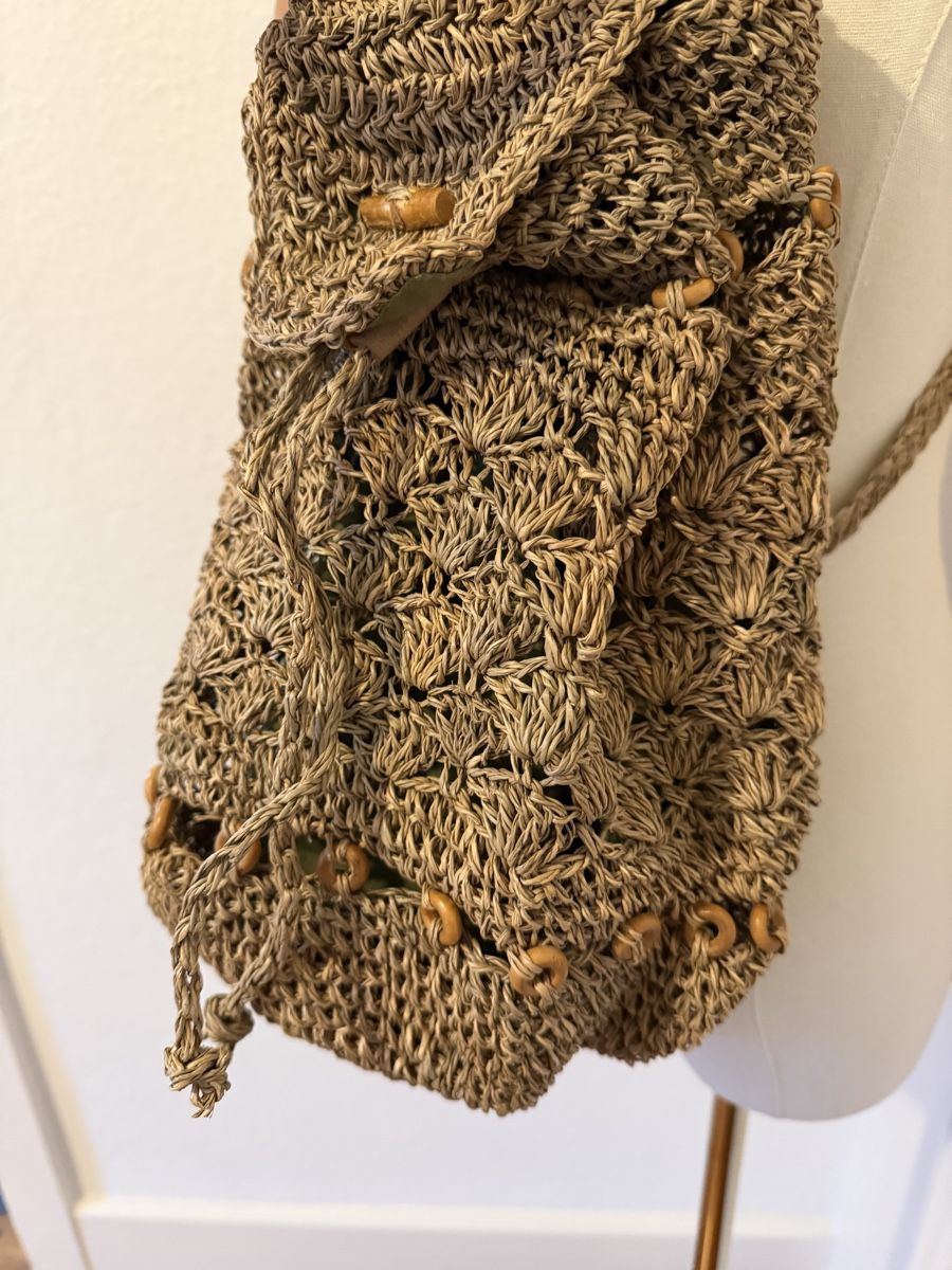 Rucksäcke: Summer Ready: Straw Backpack with Wooden Details! – Gebraucht aus Mies von nic_yk5d 7