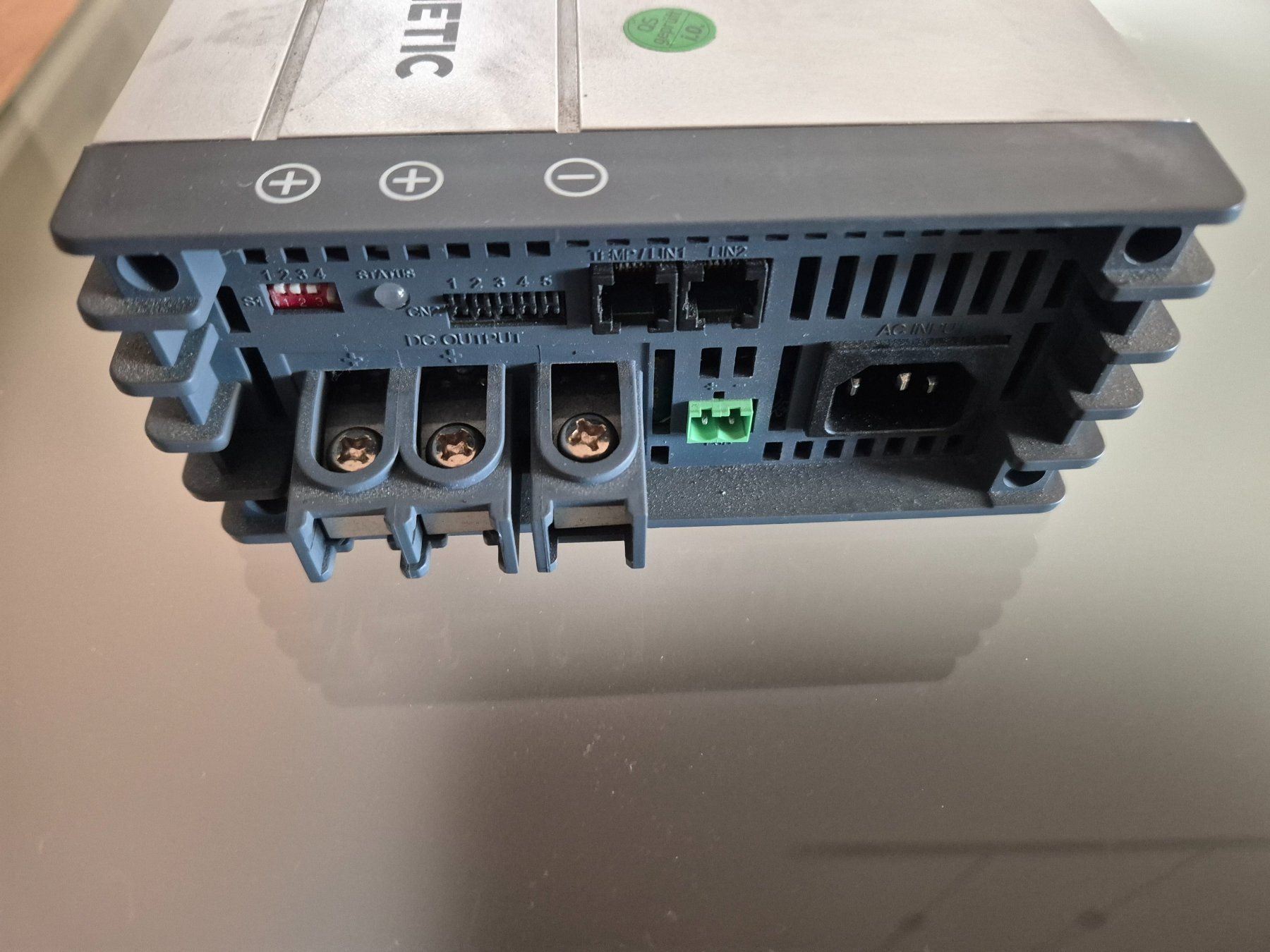 Caricabatterie: DOMETIC MCA 1225 – Usato da Mattstetten venduto da yvu01 2