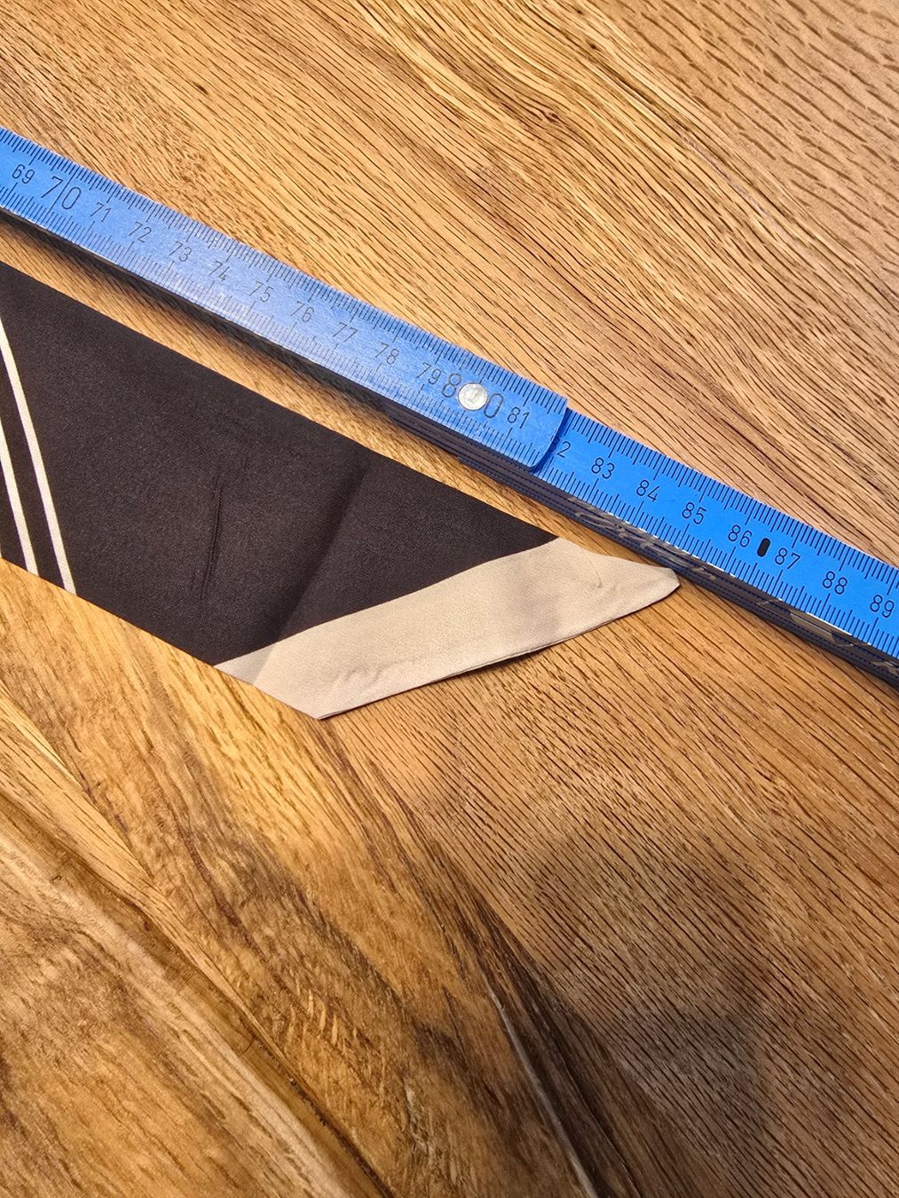 Foulard & Sciarpe: COLLER TWILLY, VIELSEITIG UND HÜBSCH, NEU!! – Nuovo (secondo la descrizione) da Möriken AG venduto da rowyta 2