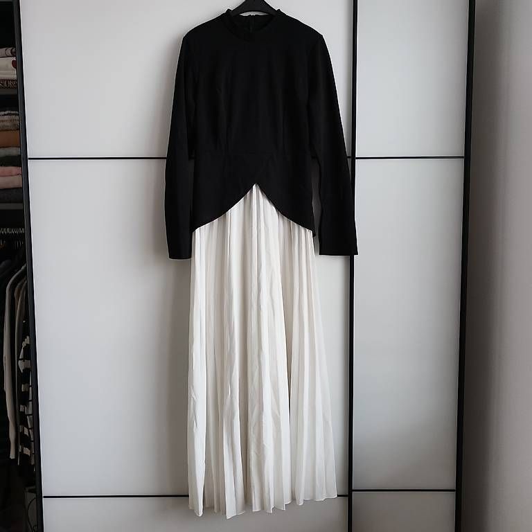Vestiti: Elegantes Kleid – Usato da Winterthur venduto da Leo1234