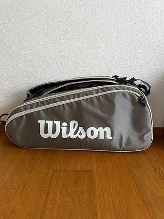 Wilson Tennistasche in Silber-Grau mit Rückengurten