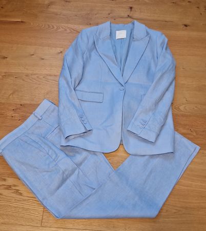 Sommerlicher Hosenanzug, hellblau, Gr 42/44 Top Zustand