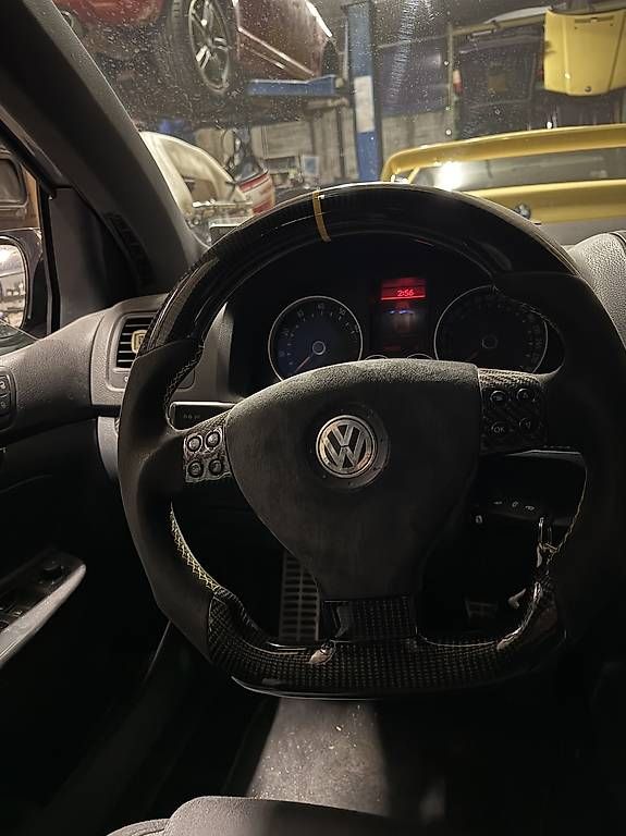 Tutti pezzi di ricambio auto: Volante golf 5  – Usato da Bosco Luganese venduto da Olix2020 1