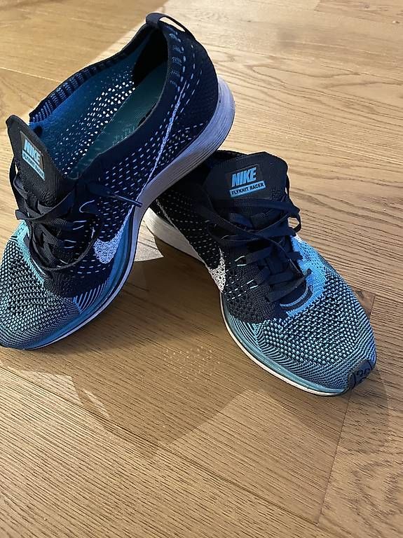 Scarpe da uomo: Nike Turnschuhe Grösse 42 – Usato da Siglistorf venduto da nin_gl2p
