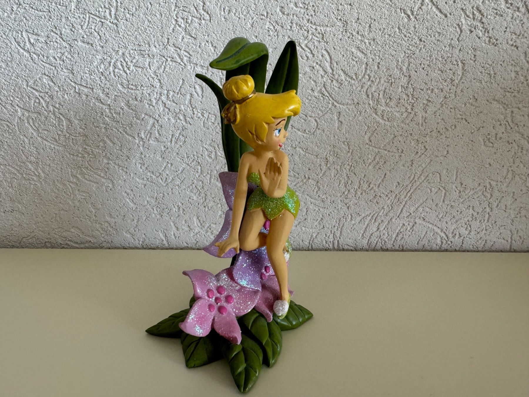 Disney Statuette: Figurine Fée Clochette Disneyland – Usato da St-Gingolph venduto da GoldenKeys 1