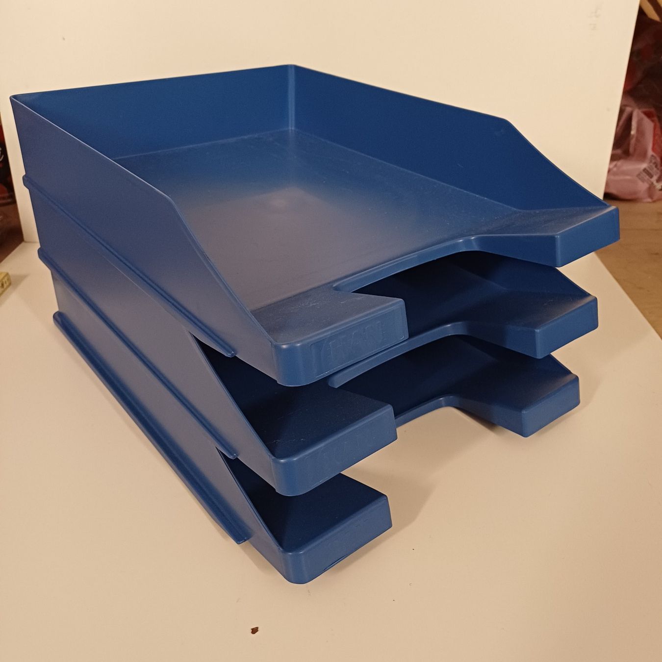 Contenitori & Simili: Bacs à courrier bleu 3 pieces bon état – Usato da Villeneuve VD venduto da vog_yc5s
