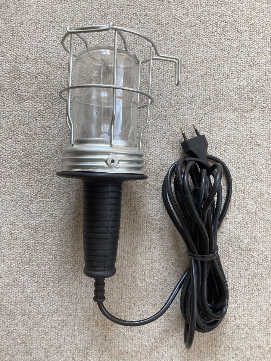 Lampade: 2er Set 220V Werkstattlampen, Robust, Industrie Design – Nuovo (secondo la descrizione) da Schübelbach venduto da Mo-99 1