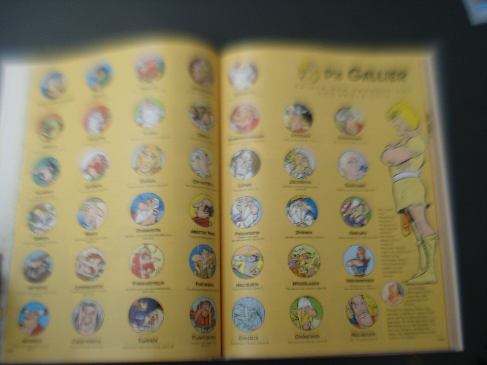 BD: Asterix, Das Kultbuch, 2000, neuwertig, – D'occasion à Niederwil AG par morostahu 5