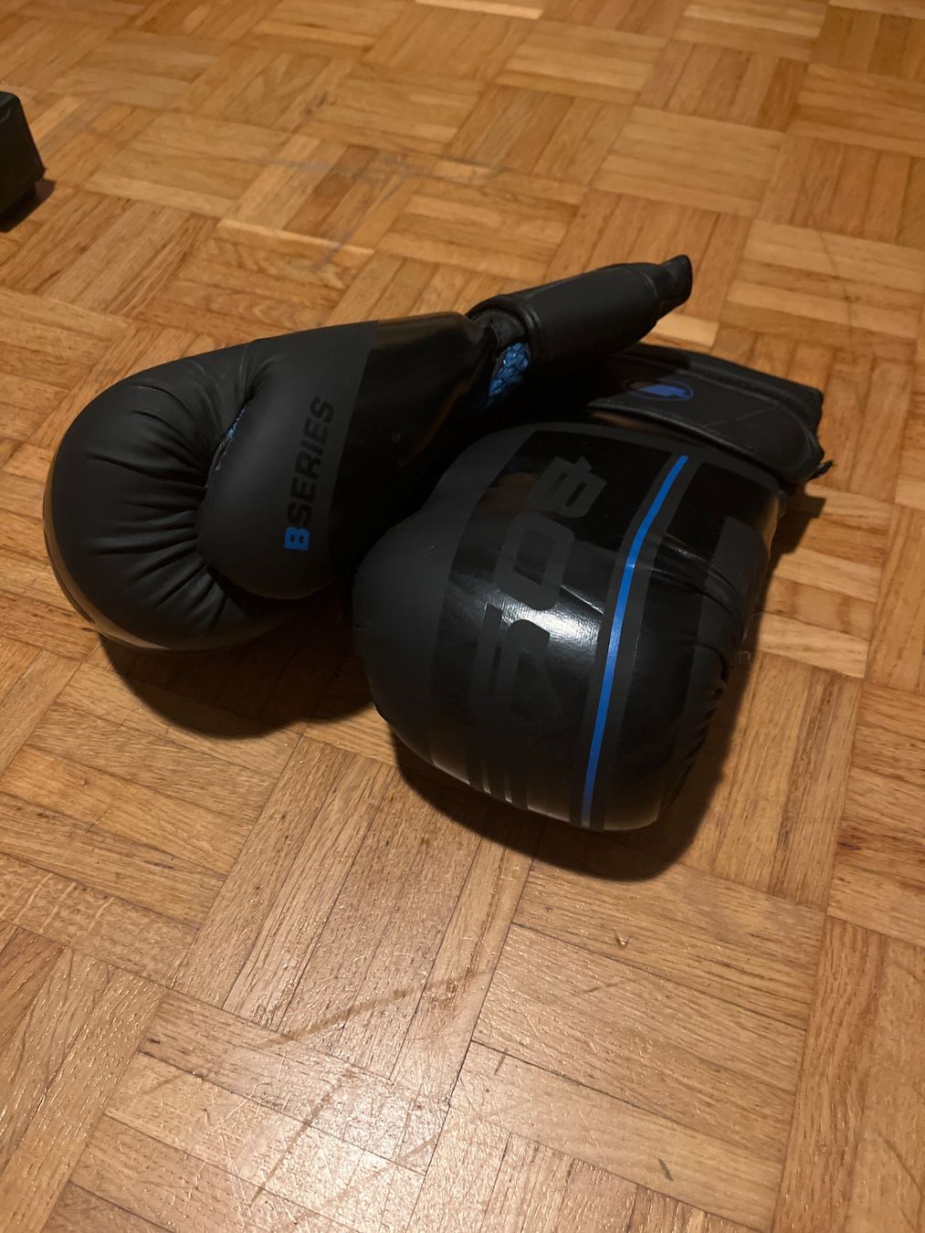 Handschuhe & Handstulpen: boybo boxing gloves – Neu (gemäss Beschreibung) aus Bern von Terminator1313 1