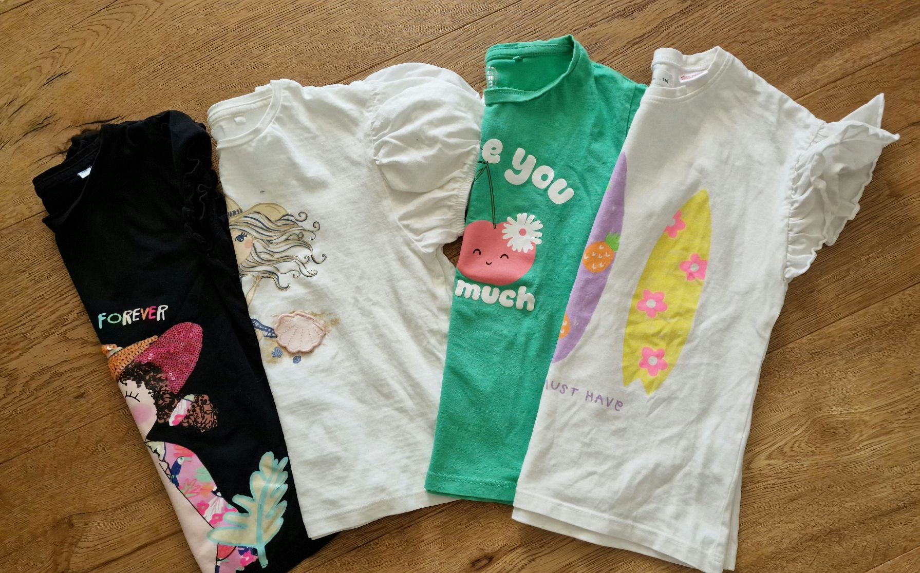 H&M Kleiderpakete & -sets: Mädchen T-shirt set 116 – Gebraucht aus Emmenbrücke von Nadmorebiti 1