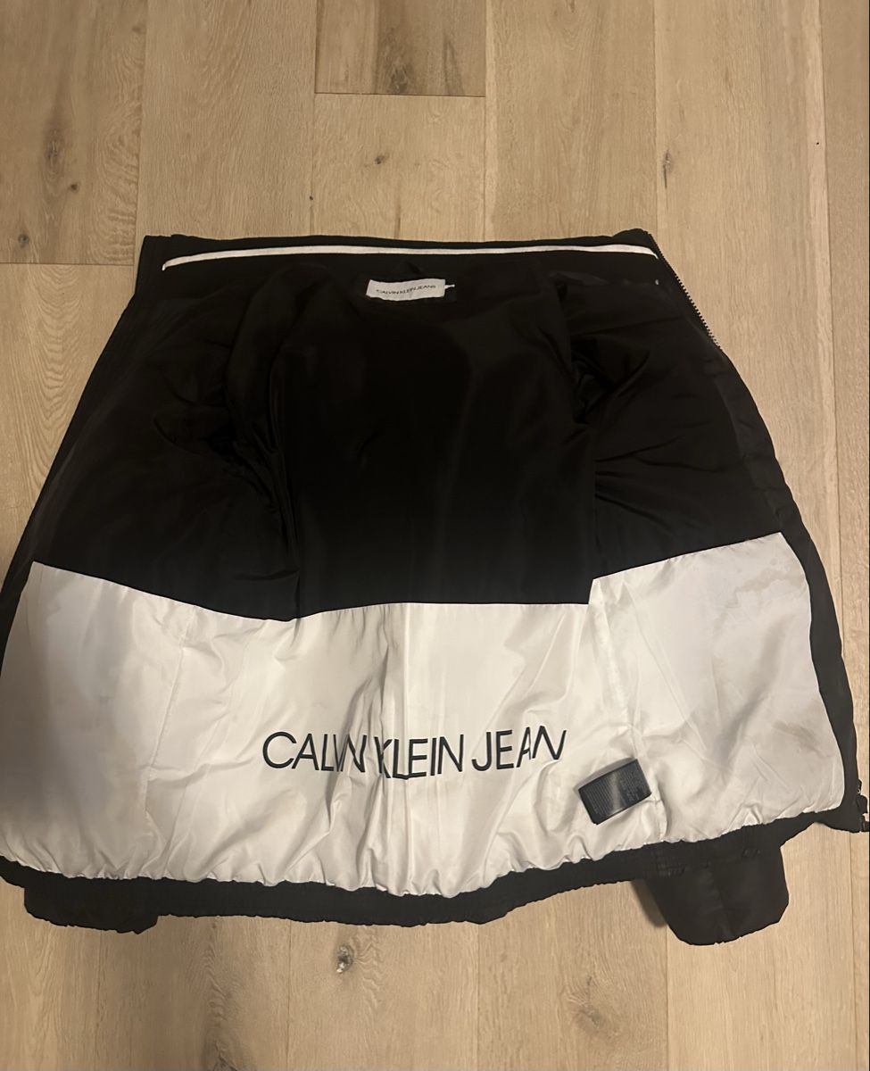 Calvin Klein Giacche: Calvin Klein puffer black jacket – Usato da Lugano venduto da gab_t5df 1
