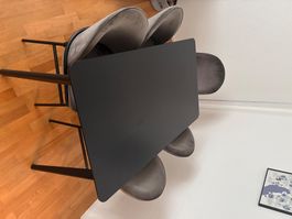 Tisch schwarz mit Stuhl Samt Grau Metallgestell 5x