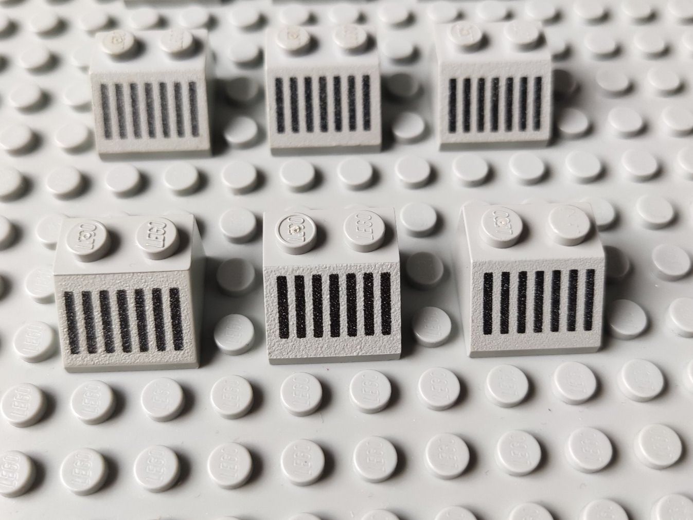 Lego Kit di costruzioni: LEGO - Slope Grill Pattern - 3039p05 – Usato da Muhen venduto da Legoholic 1