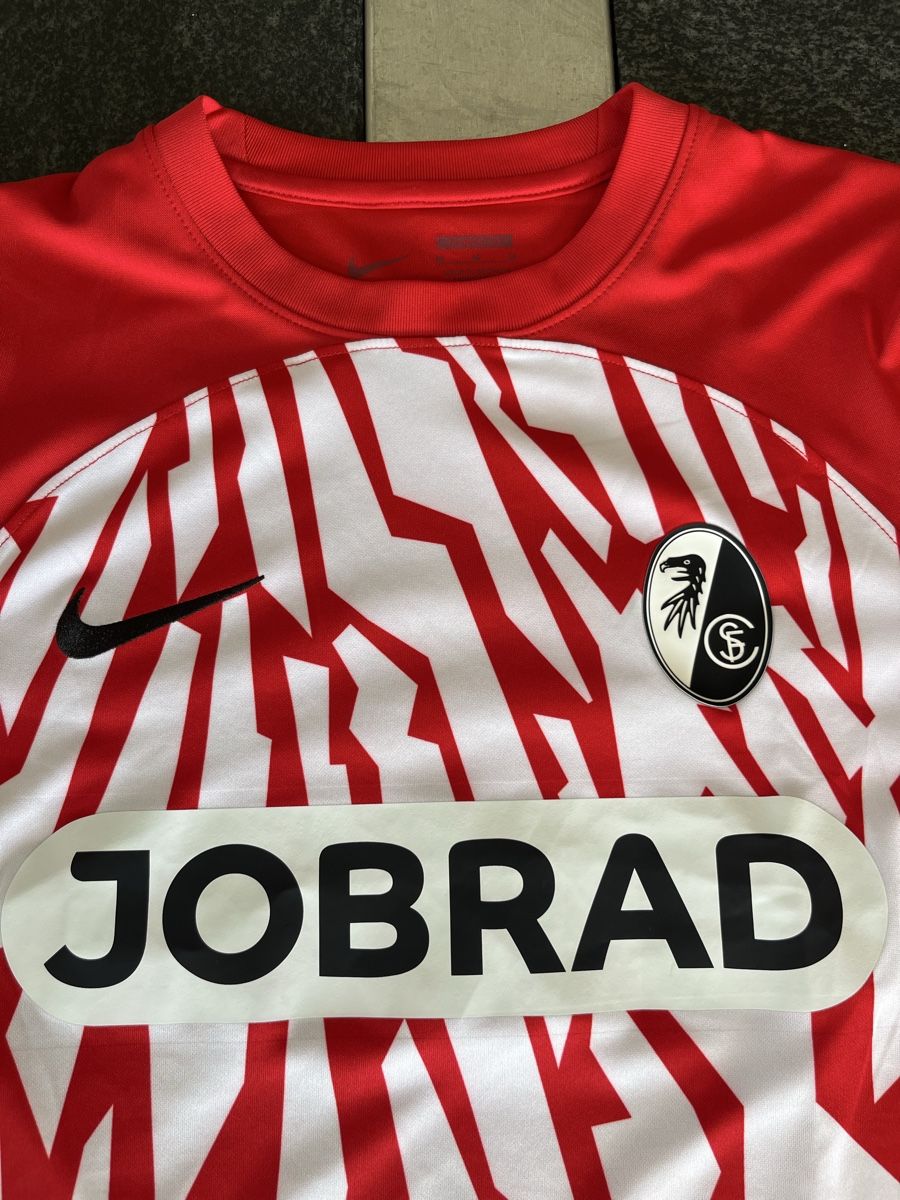 SC Freiburg Leibchen & Hosen: SC Freiburg Trikot – Gebraucht aus Besenbüren von eri_j8j6 1