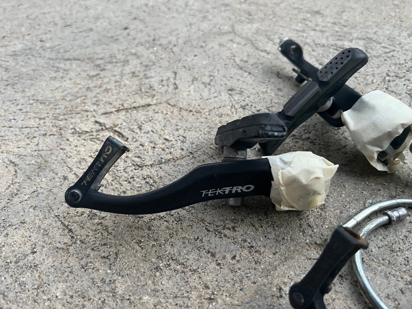 Pezzi di ricambio: Tektro V-Brake Bremse – Usato da Massongex venduto da thn_nj7d 1