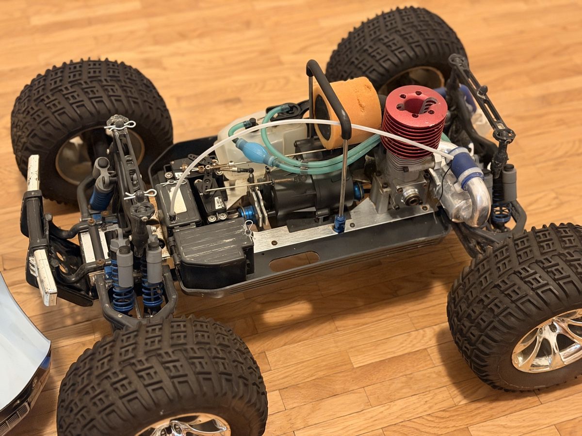 Traxxas RC Modellbau: RC Monster Truck Sledge Hammer SS0 Nitro – Gebraucht aus Zürich von Gadgets2020 4