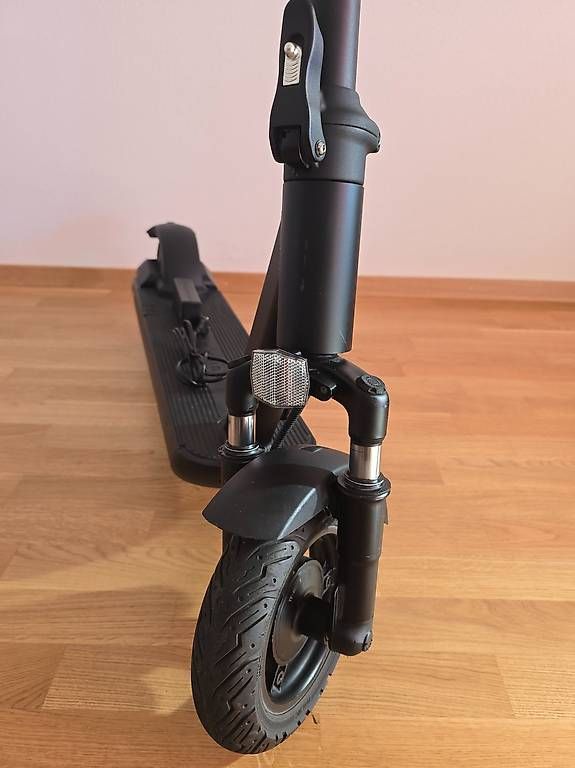 Kickboard: Trottinette ÉlectriquevKuickwheel S1-C PRO – Usato da Morges venduto da Birriba 3