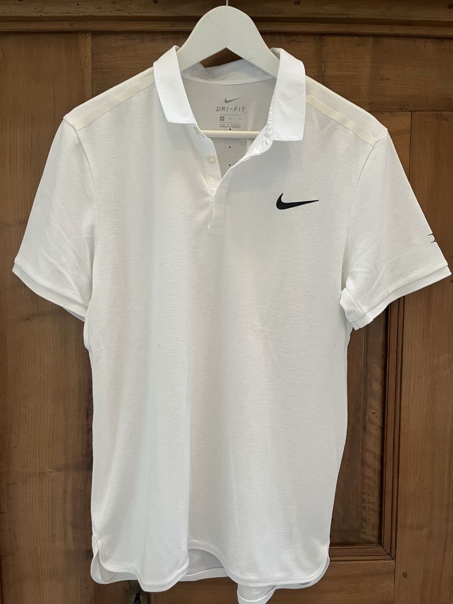 Nike T-shirt: T-Shirt von Nike, Roger Federer – Usato da Bonstetten venduto da lala_123