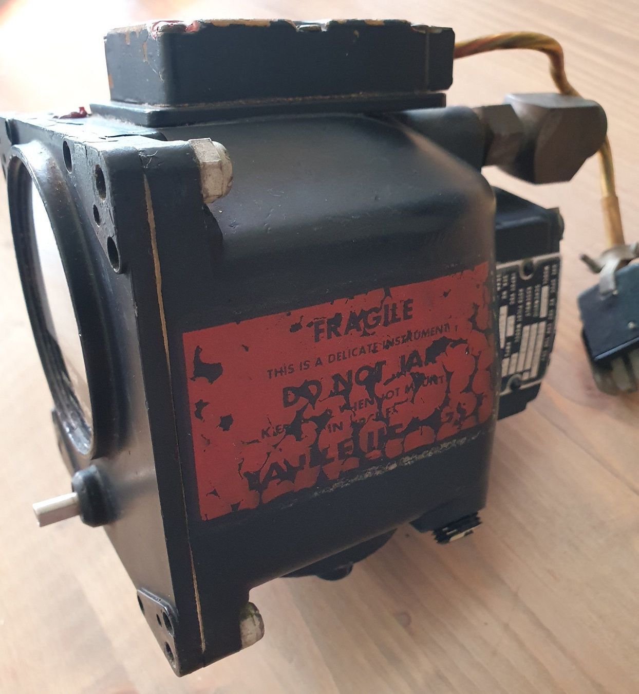 Misurare: Vieil instrument d'avion, Lear directional gyro – Usato da Grand-Lancy venduto da Evelyne010 3