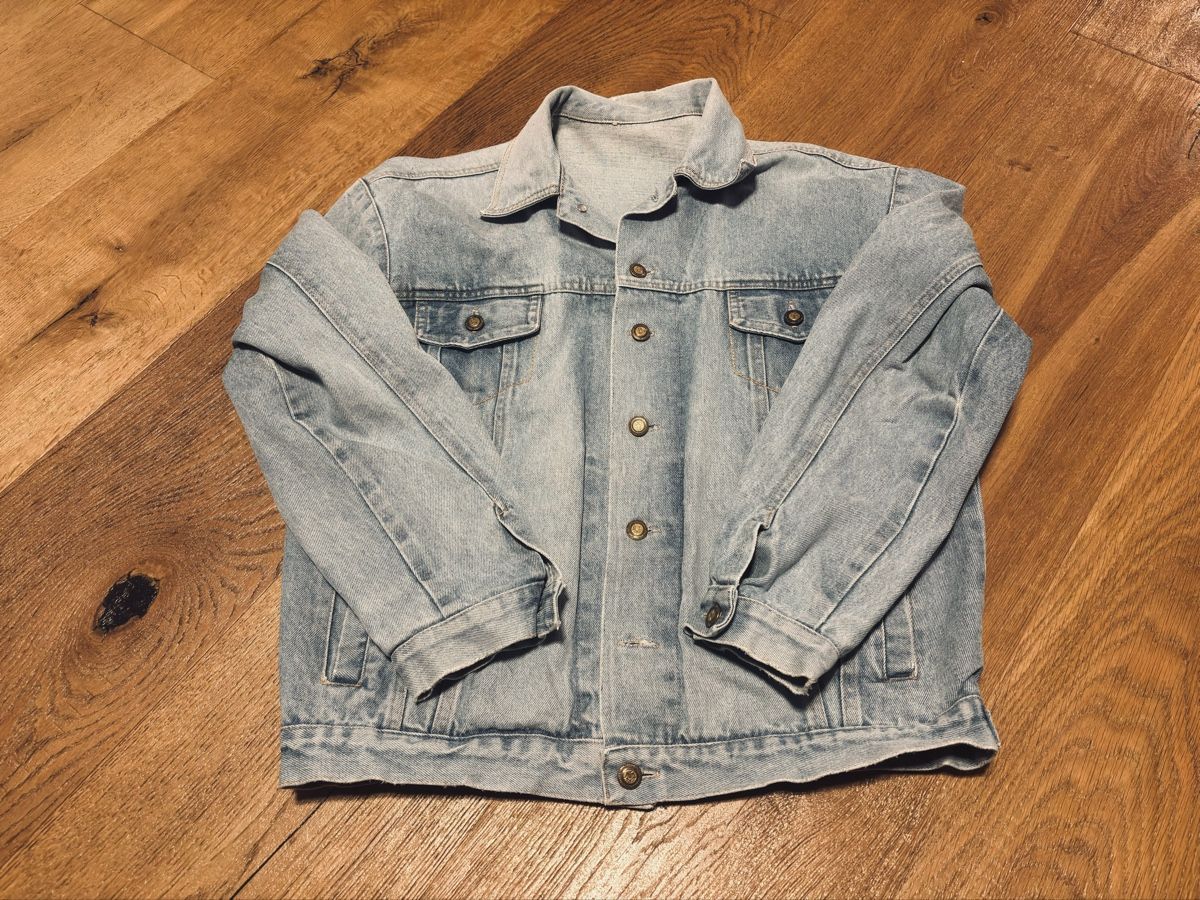 Giacche: Klassische Jeansjacke hellblau Gr M – Usato da Muttenz venduto da Anonym591