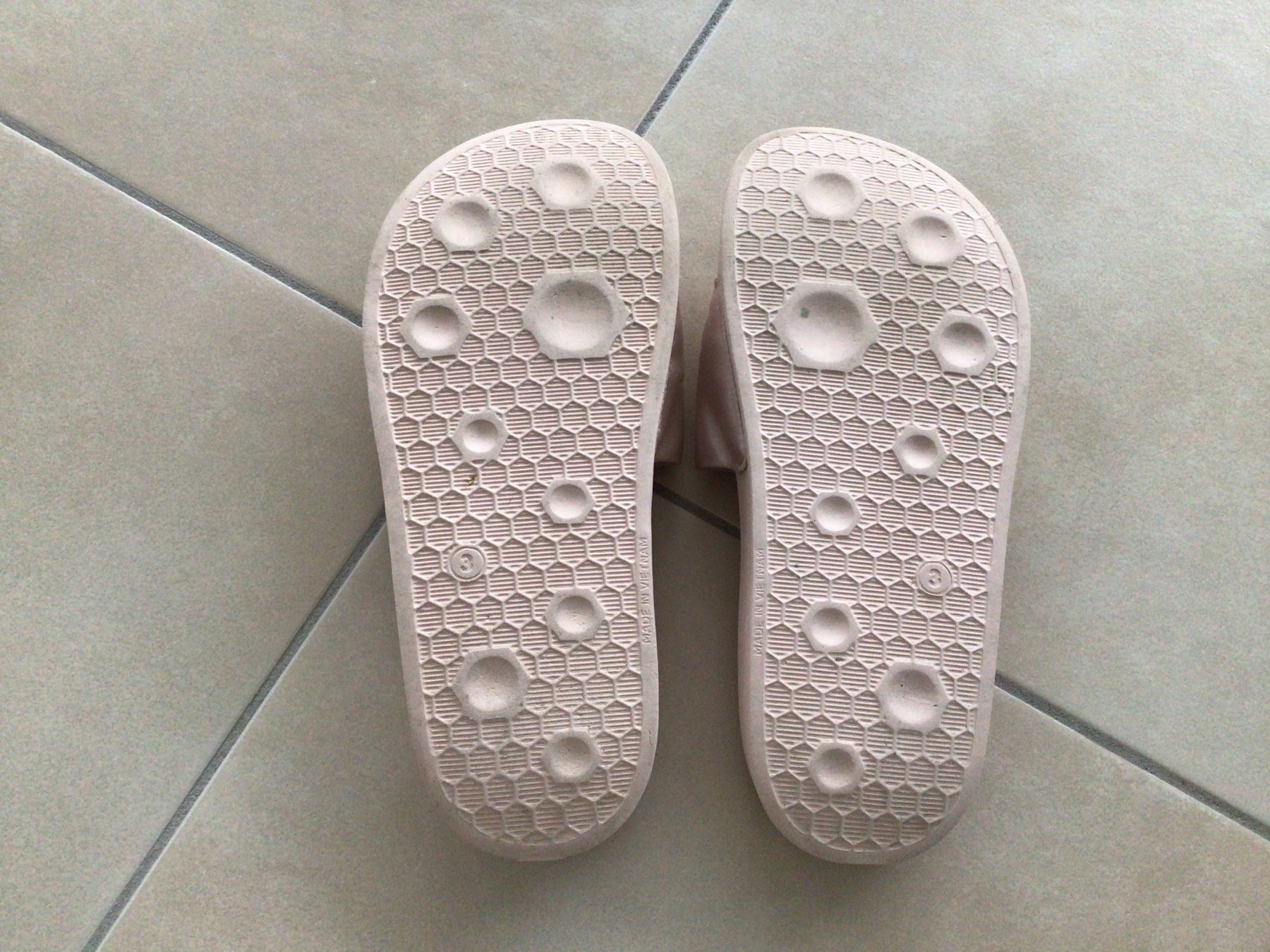 Puma Scarpe per ragazze: PUMA LETTEN – Usato da Frauenfeld venduto da Stehojen 1
