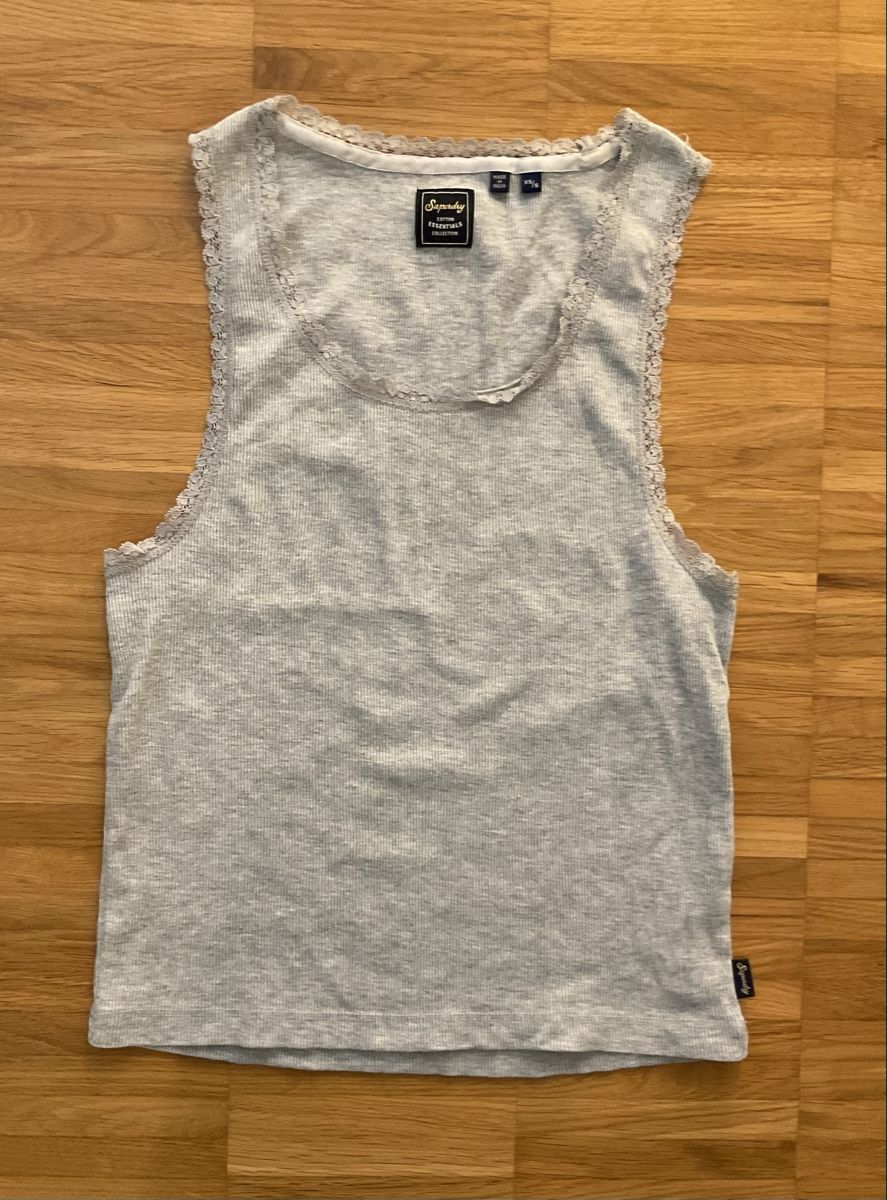 Superdry Top: Superdry Spitzentop – Nuovo (secondo la descrizione) da Weiach venduto da deb_7zrg