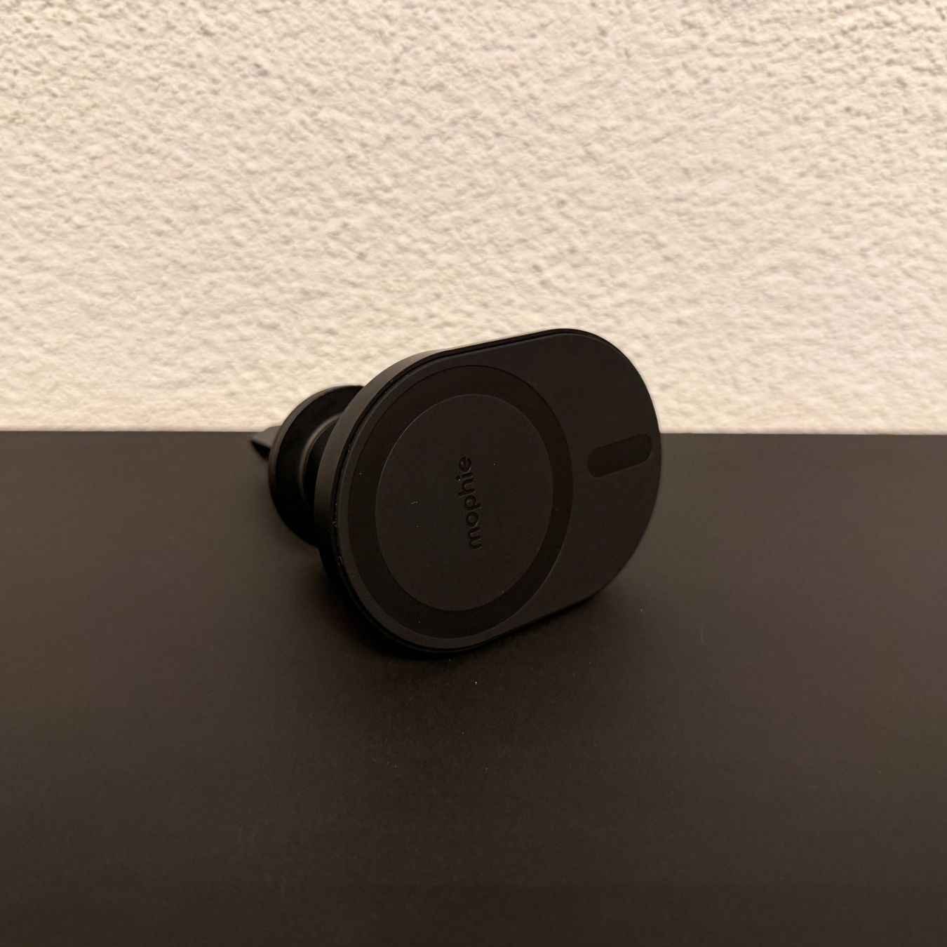 Staffe: Mophie | MagSafe Car Vent Mount – Usato da Tägerwilen venduto da Skillet 1